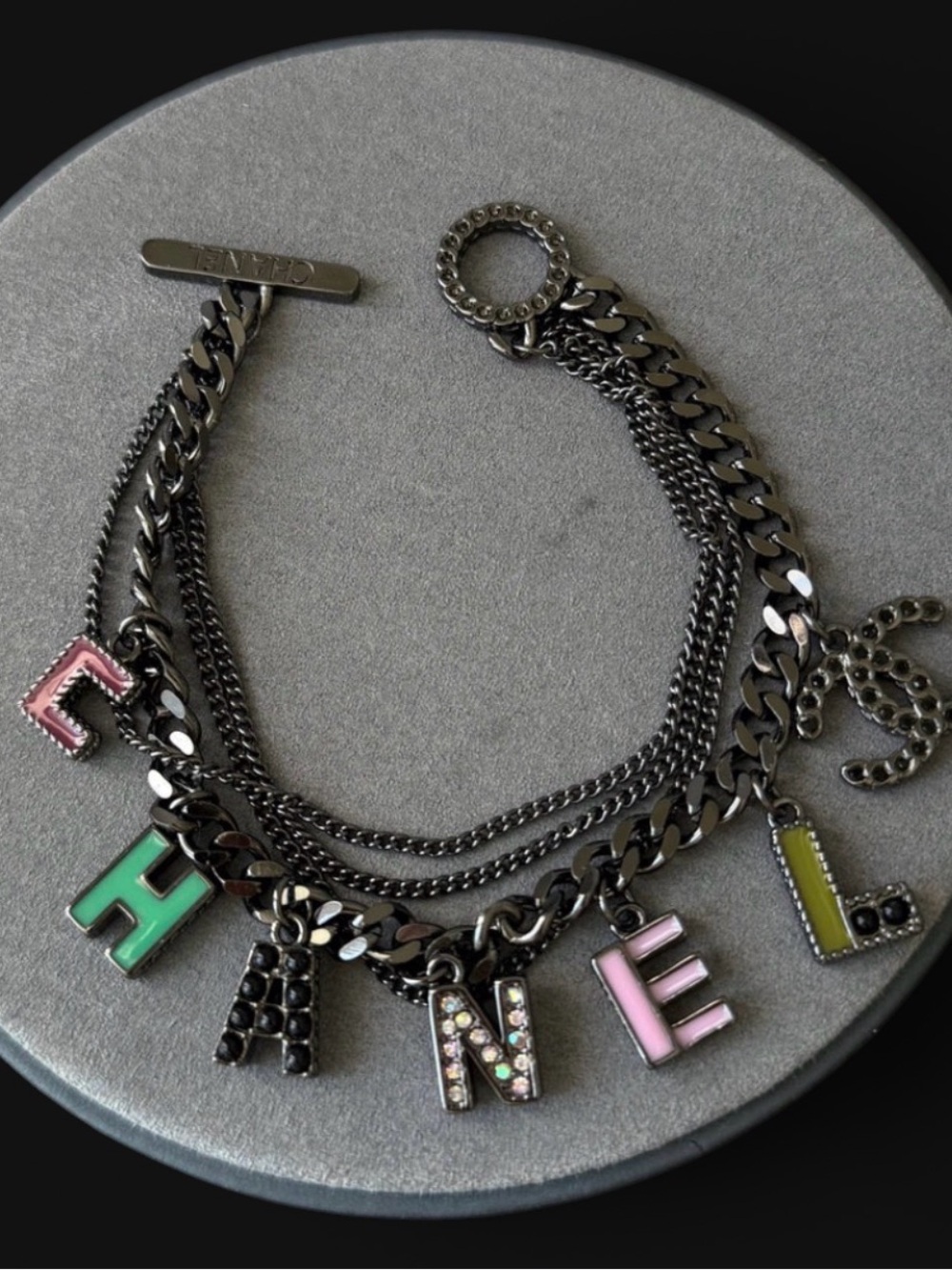 🖤 CC ⛓️ C H A N E L 🪩 Charm (Multi🍬 Chain/Color)Bracelet 💜💟